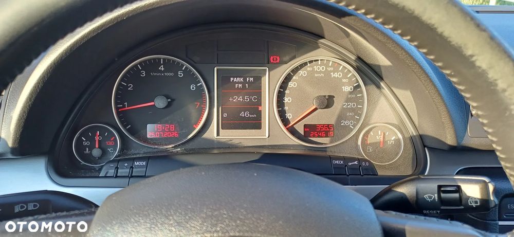 Audi A4 Avant 1.6 - 10