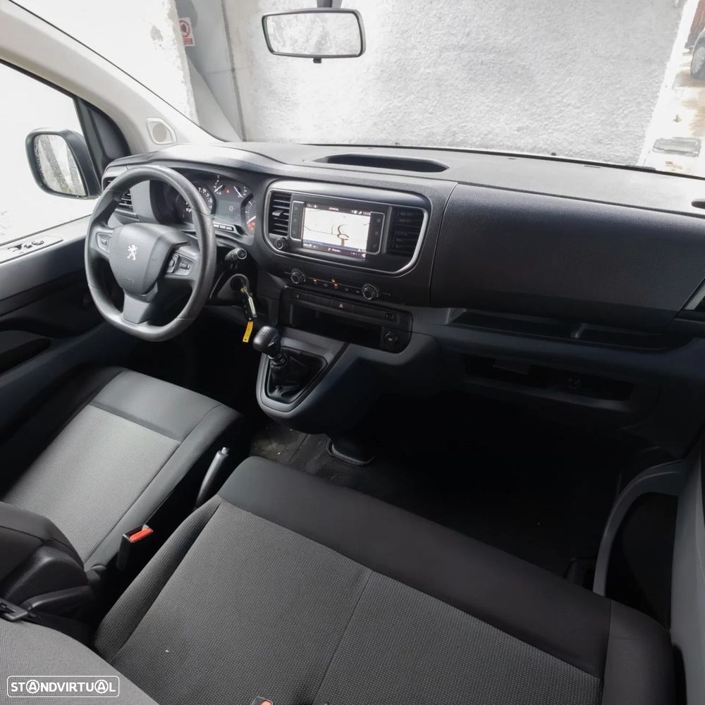 Peugeot Traveller - 21