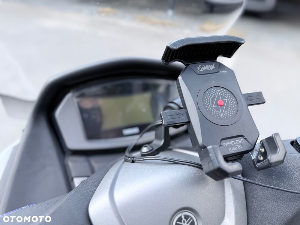 Yamaha NMAX - 4
