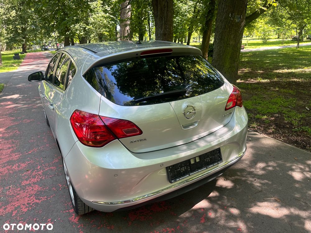 Opel Astra 1.6 Cosmo EU6 - 8