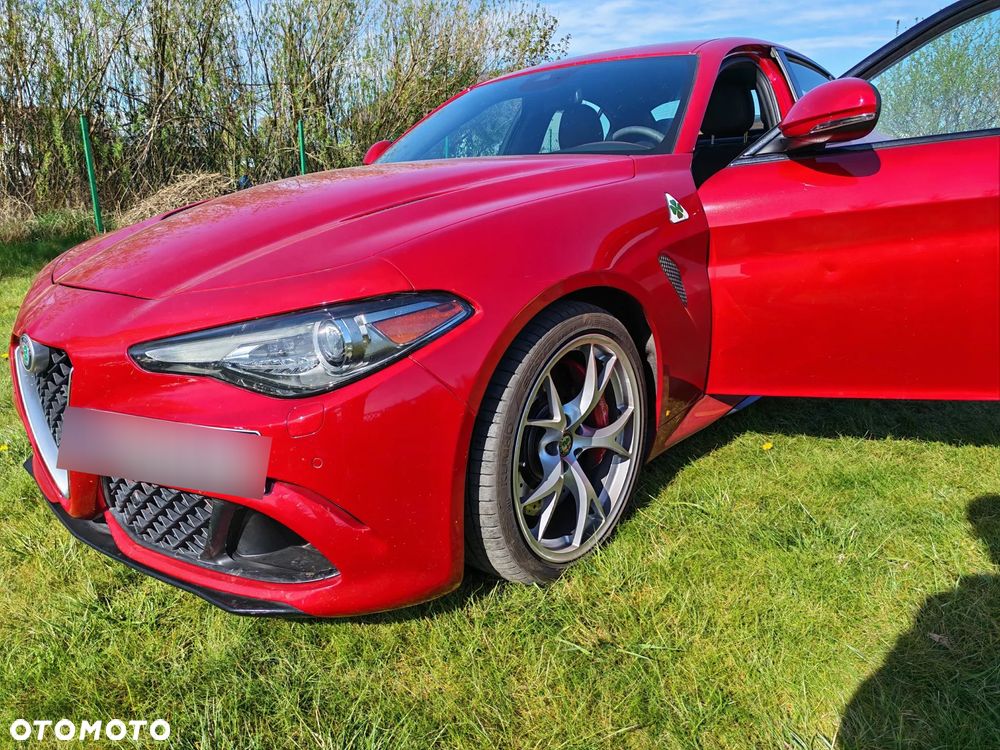 Alfa Romeo Giulia 2.9 V6 Bi-Turbo AT8 Quadrifoglio - 3