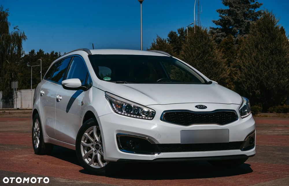 Kia Ceed 1.4 L - 6