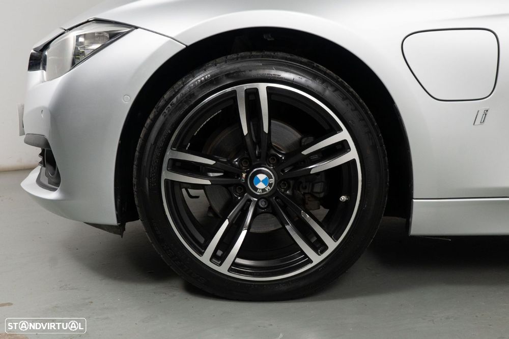 BMW 330 e iPerformance Line Luxury - 17