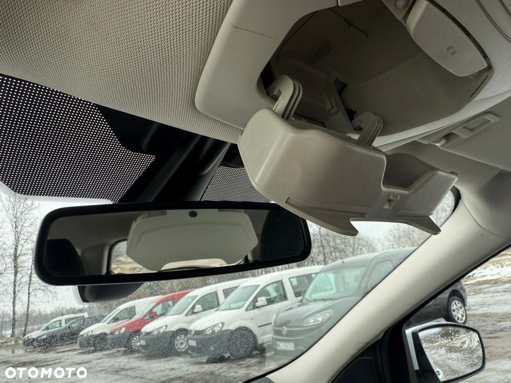 Ford Kuga - 30
