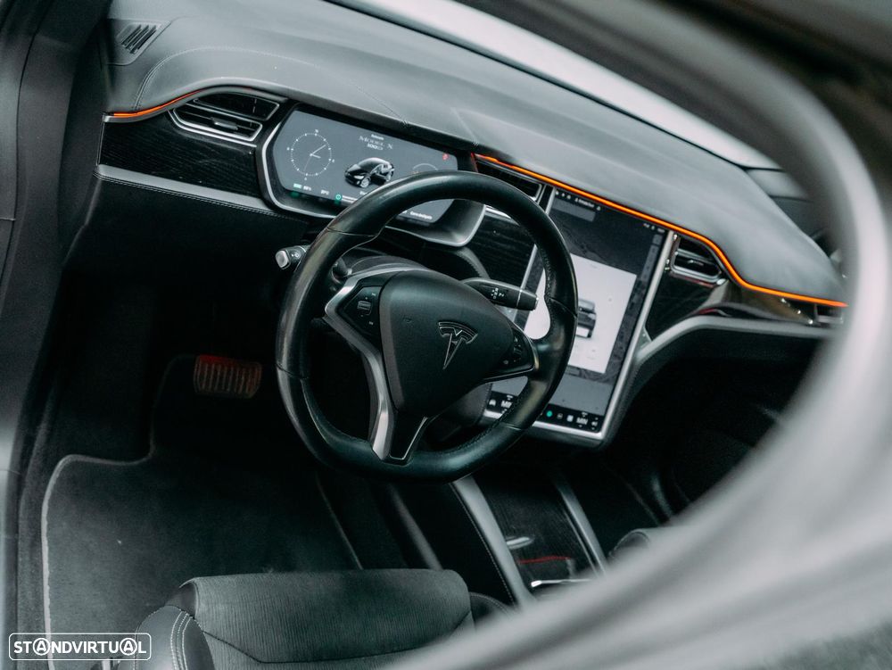Tesla Model X 100D - 13