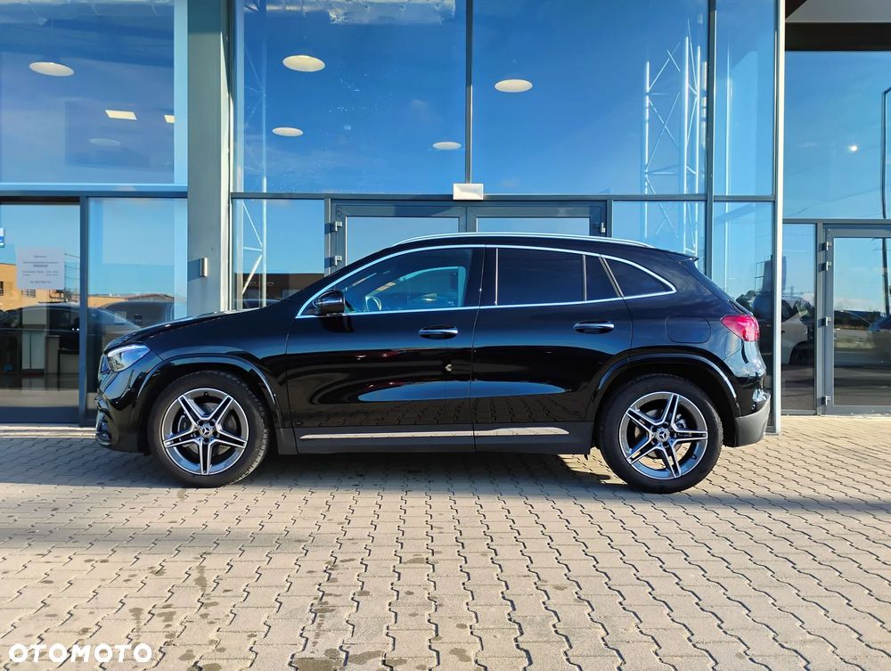 Mercedes-Benz GLA 200 AMG Line - 8