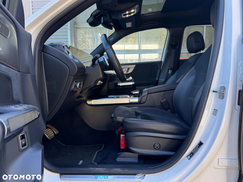 Mercedes-Benz EQB 300 66.5kWh 4-Matic AMG Line 7os - 7