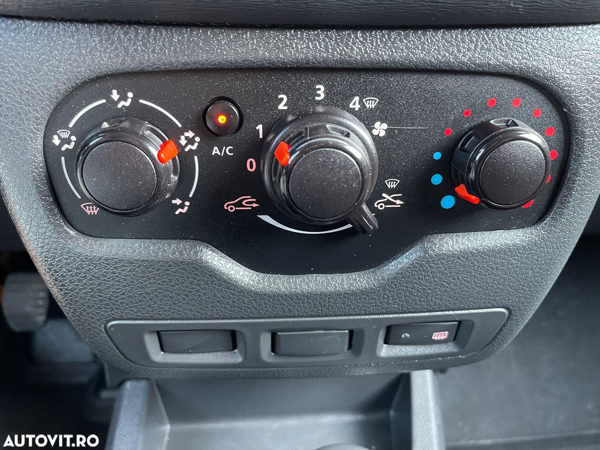 Dacia Dokker 1.5 Blue dCi Laureate - 16