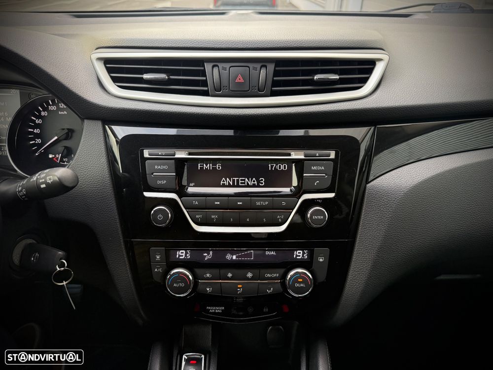 Nissan Qashqai 1.5 dCi N-Connecta - 16