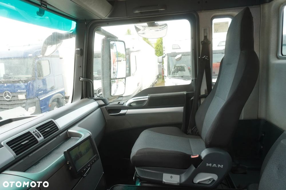 MAN TGS 35.400 8×4 E5 / Hakowiec HYVA LIFT 32.56 SE / Beczka Asenizacyjna 13000 l - 22