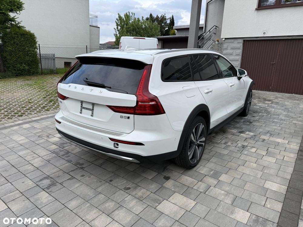 Volvo V60 B5 B AWD Plus Dark - 6