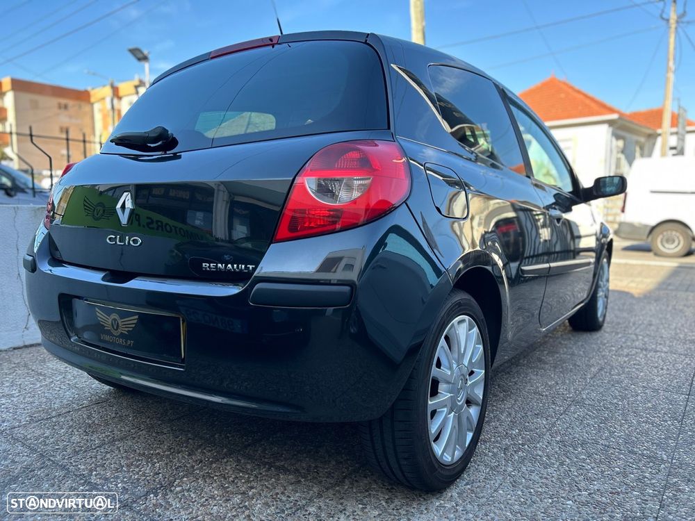 Renault Clio 1.5 dCi Dynamique S - 4