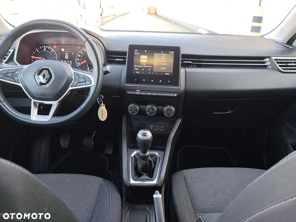 Renault Clio - 23