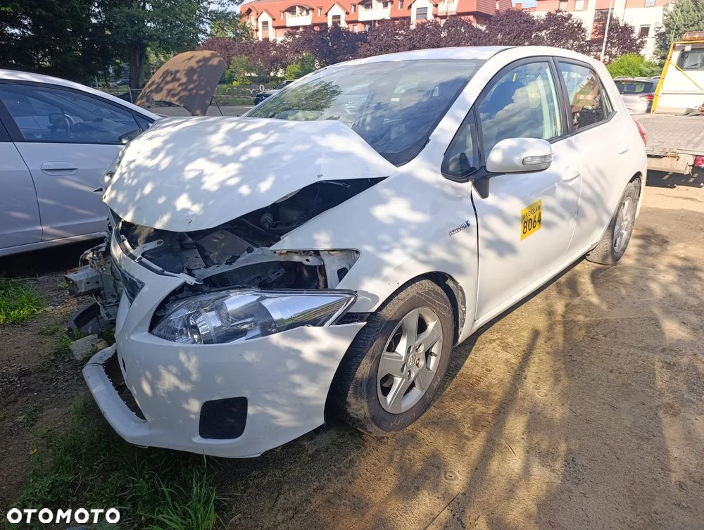 Toyota Auris I (2006-2012) 1.8 HSD Luna, 2011