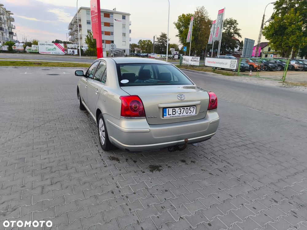 Toyota Avensis 1.6 VVT-i Luna - 3