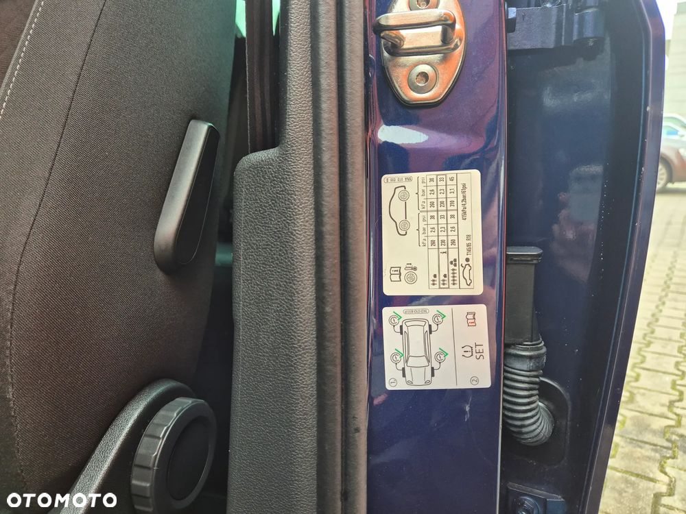 Volkswagen Tiguan 2.0 TDI SCR 4MOTION (BlueMotion Techn.) DSG Trendline - 16