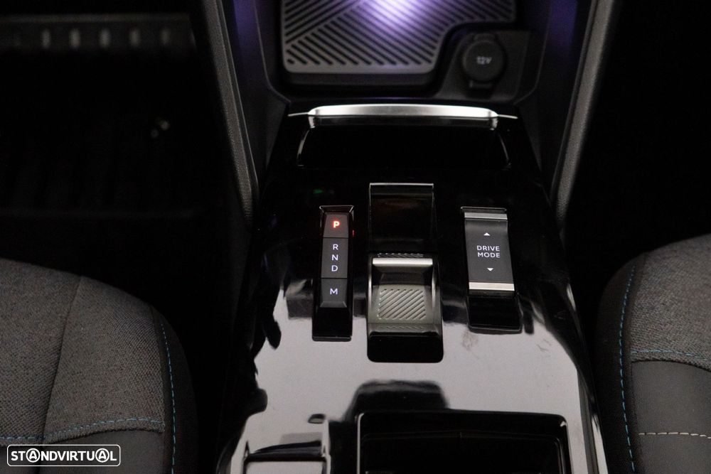 Citroën C4 X 1.2 PureTech Shine Pack EAT8 - 22