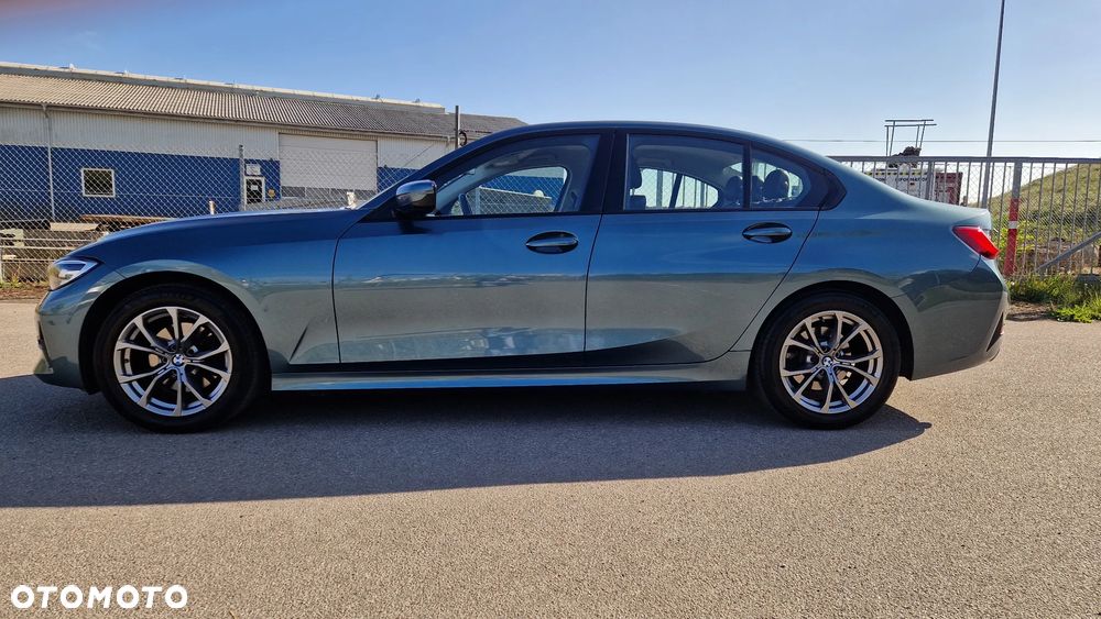 BMW Seria 3 320i GPF Sport - 6