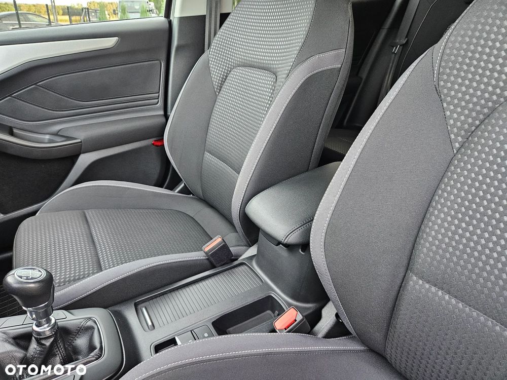 Ford Focus 2.0 EcoBlue Titanium X - 29