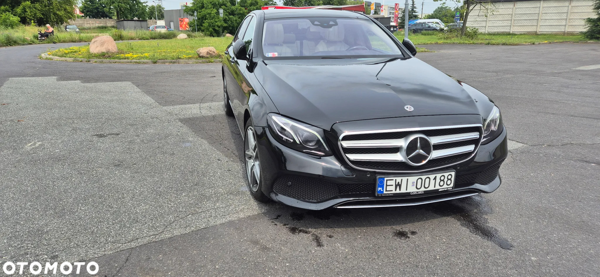 Mercedes-Benz Klasa E 220 d 4-Matic 9G-TRONIC - 28
