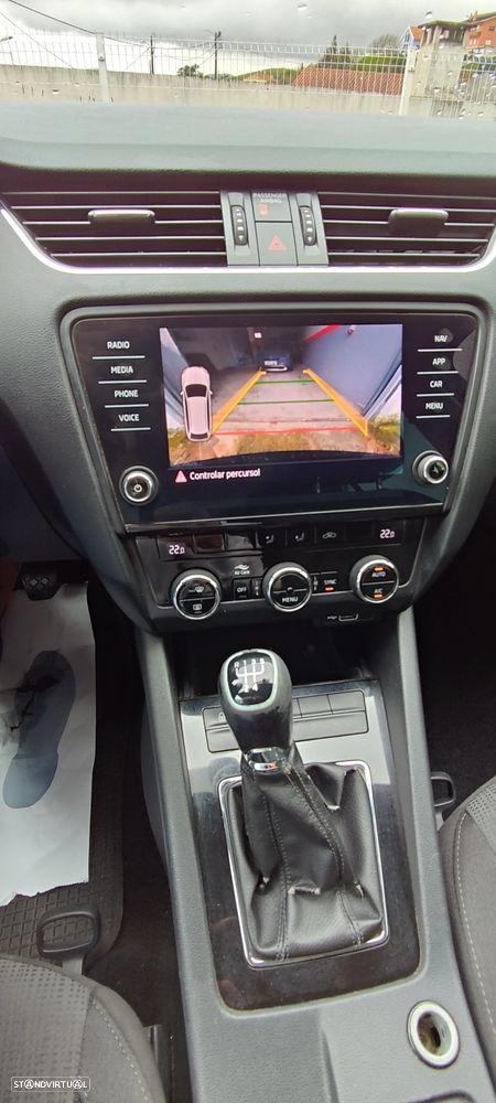 Skoda Octavia Break 1.6 TDi Ambition - 11