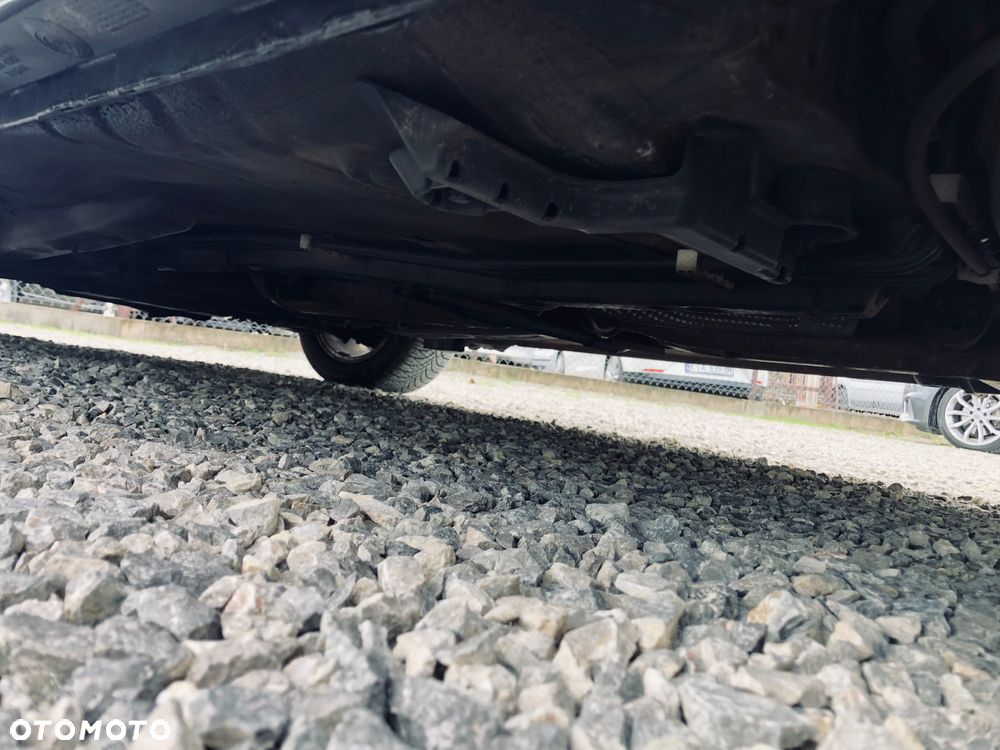 Toyota Auris 1.6 VVT-i Terra - 13