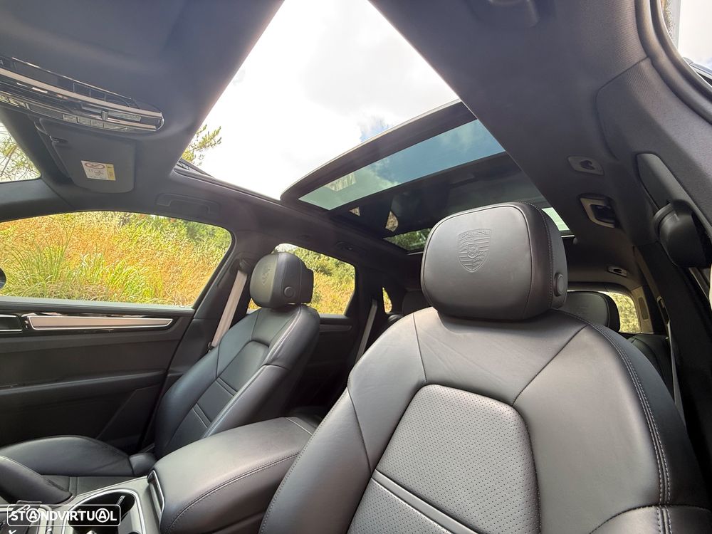 Porsche Cayenne E-Hybrid Tiptronic S Platinum Edition - 43