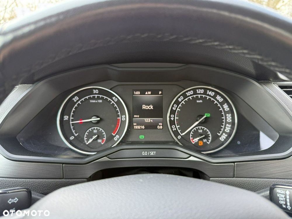 Skoda Superb 2.0 TDI 4x4 Style DSG - 9