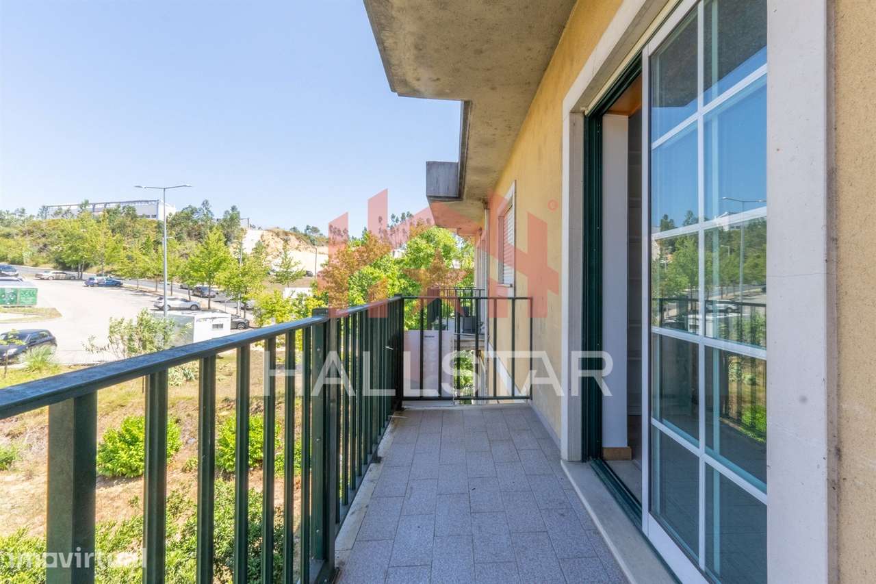 Apartamento T3+1 / Mobilado e Equipado / Telheiro - Grande imagem: 4/27