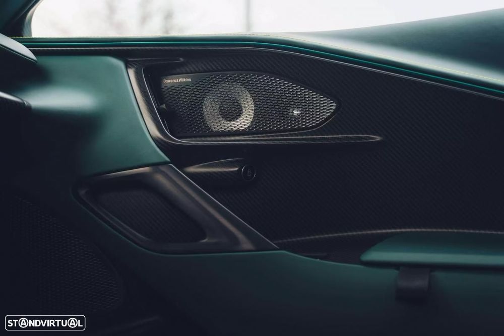 Aston Martin Valhalla - 13
