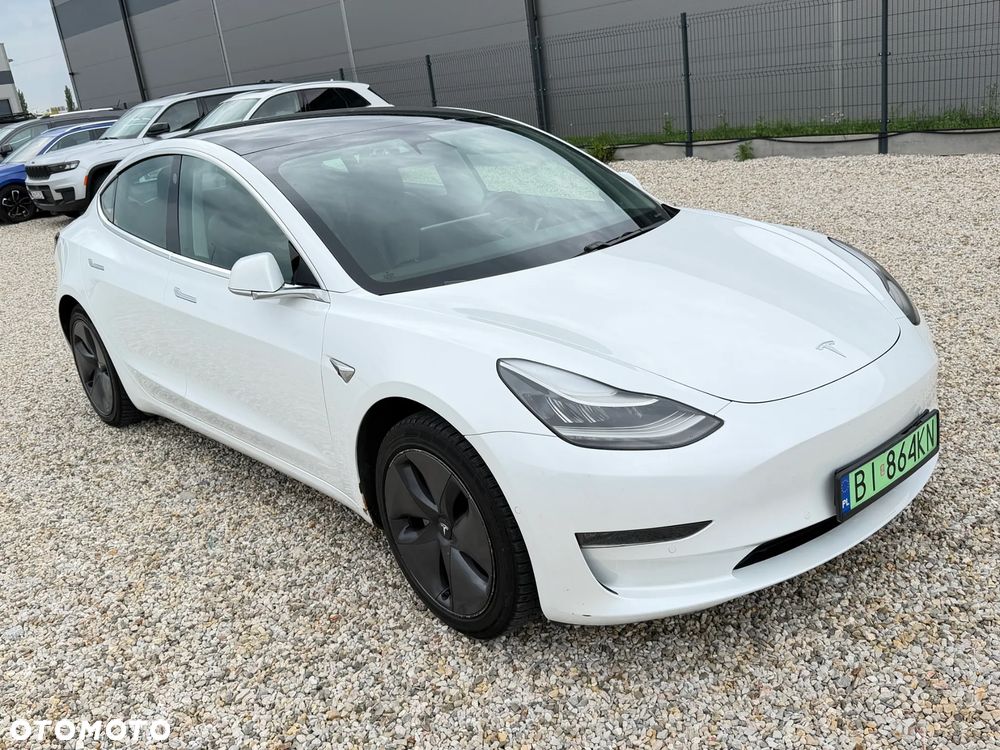 Tesla Model 3 - 1
