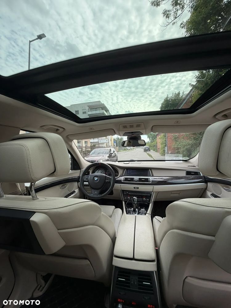 BMW 5GT 550i - 17