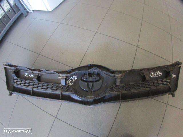 Grelha Friso 531170F010 TOYOTA COROLLA 2 VERSO FASE 2 2007 2.2 D4D 136CV 5P PRETO FRT GRE PC - 2