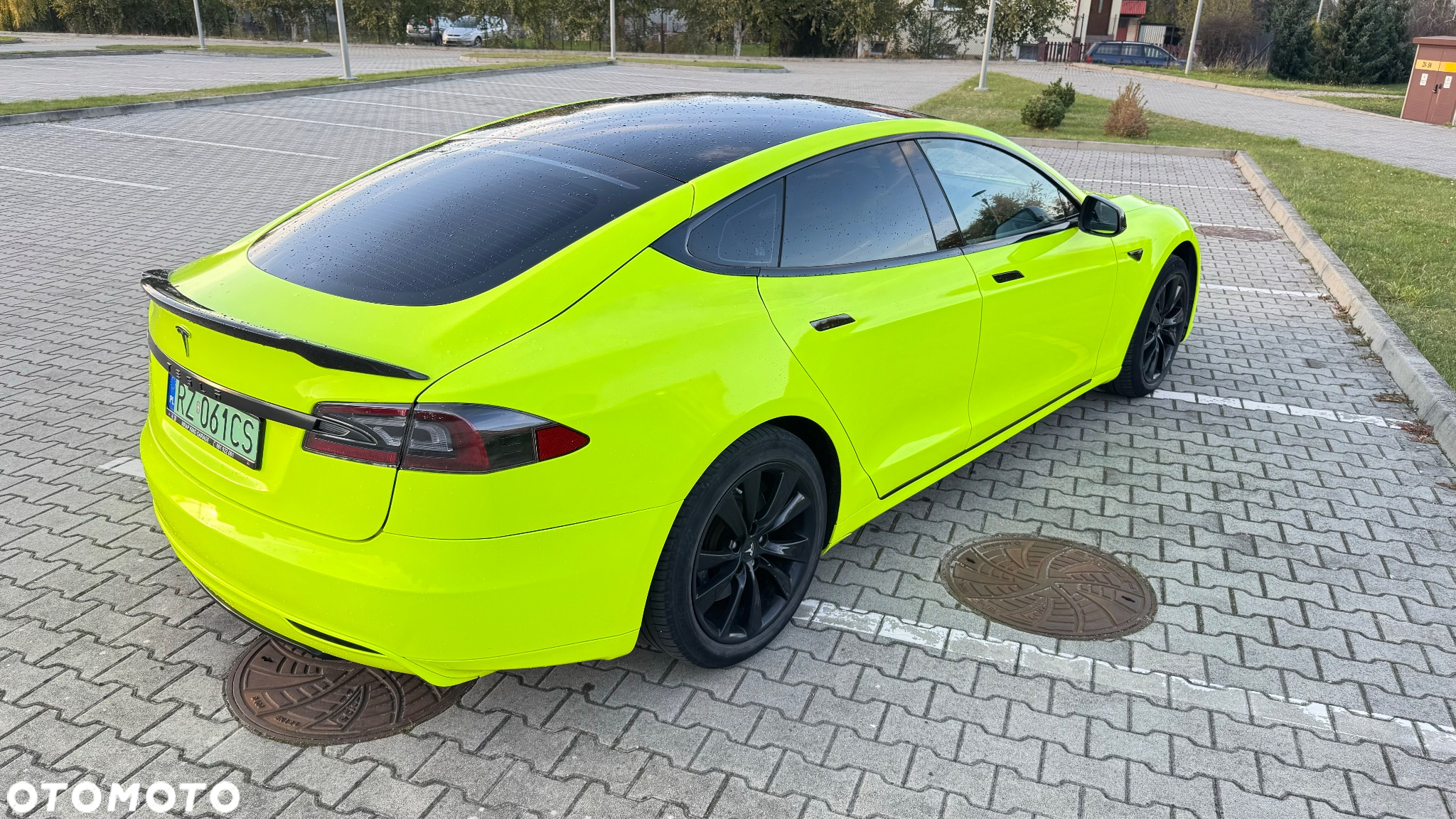 Tesla Model S Standard - 8