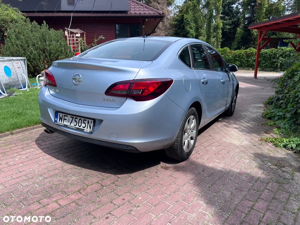 Opel Astra - 10