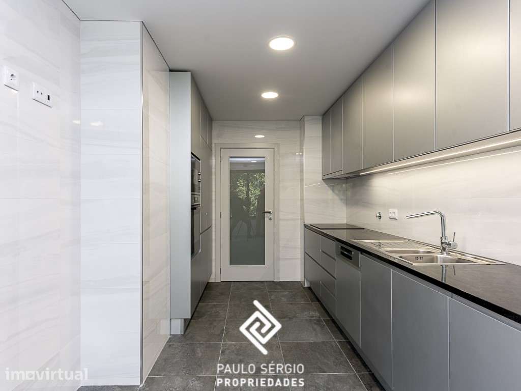 Fantástico apartamento T3 na Boavista, Porto - Grande imagem: 2/26