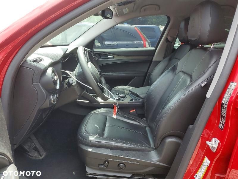 Alfa Romeo Stelvio - 7