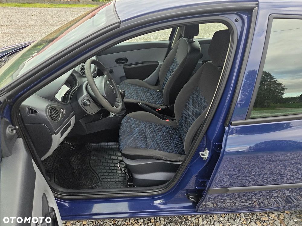 Renault Clio 1.2 16V Authentique - 9
