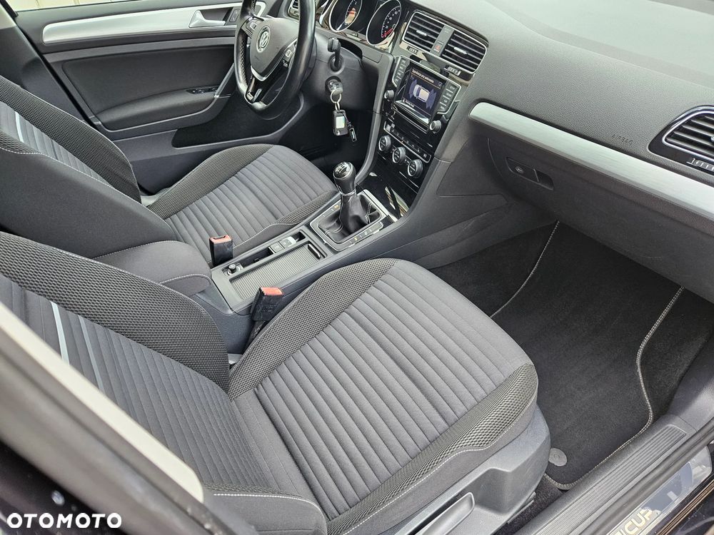 Volkswagen Golf 2.0 BlueTDI Cup - 14