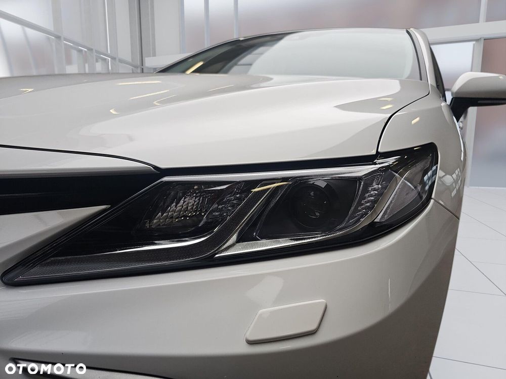 Toyota Camry 2.5 Hybrid Comfort CVT - 33