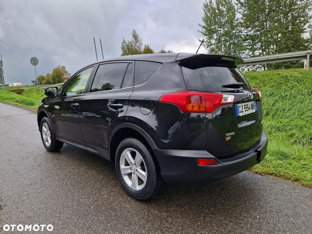 Toyota RAV4 - 6