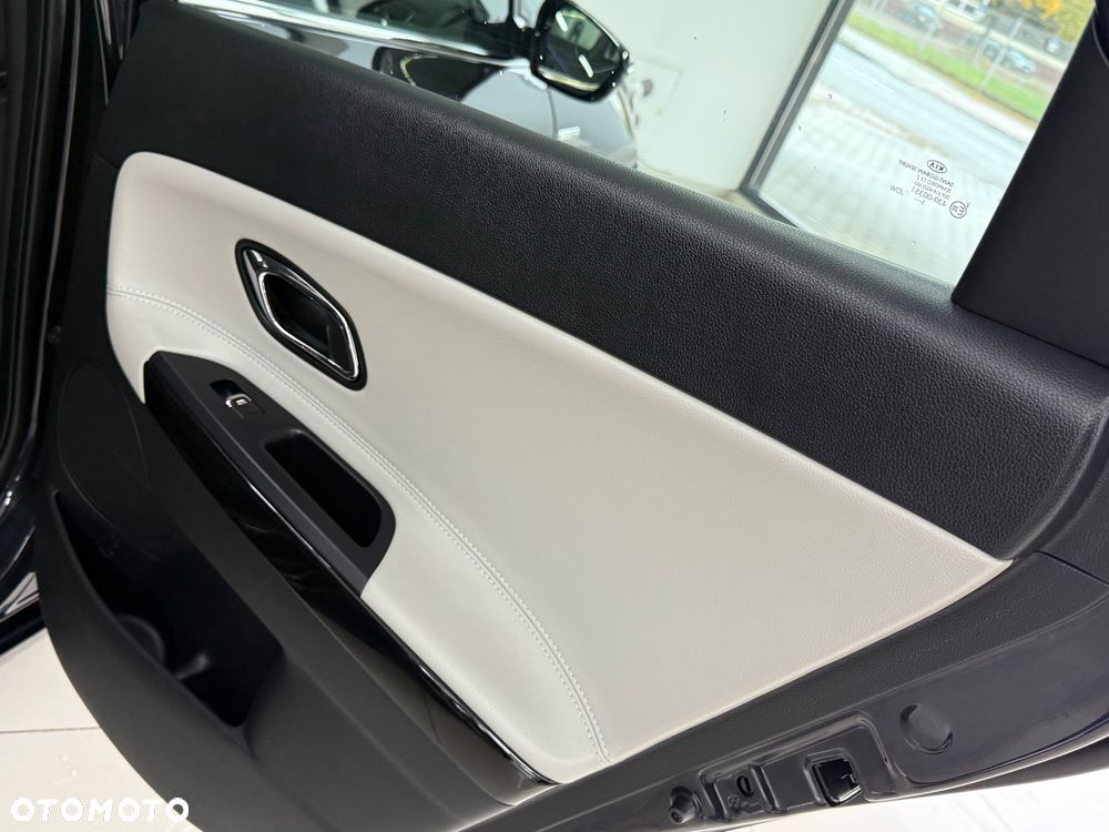 Kia Ceed 1.6 GDI M DCT - 24