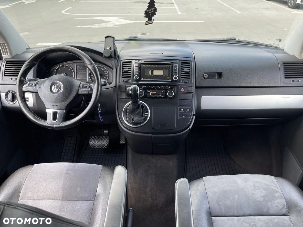 Volkswagen Multivan - 21