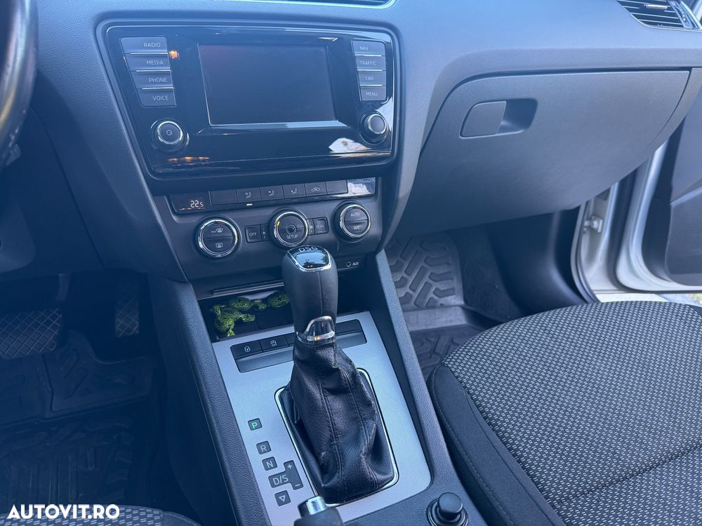 Skoda Octavia 1.6 TDI Green tec DSG Ambition - 8