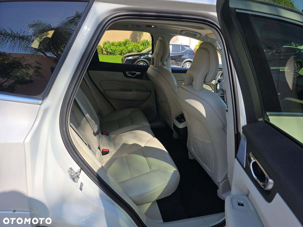 Volvo XC 60 T6 AWD Geartronic Inscription - 19