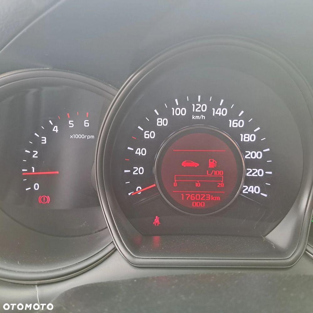 Kia Ceed 1.4 CRDi 90 Vision - 15