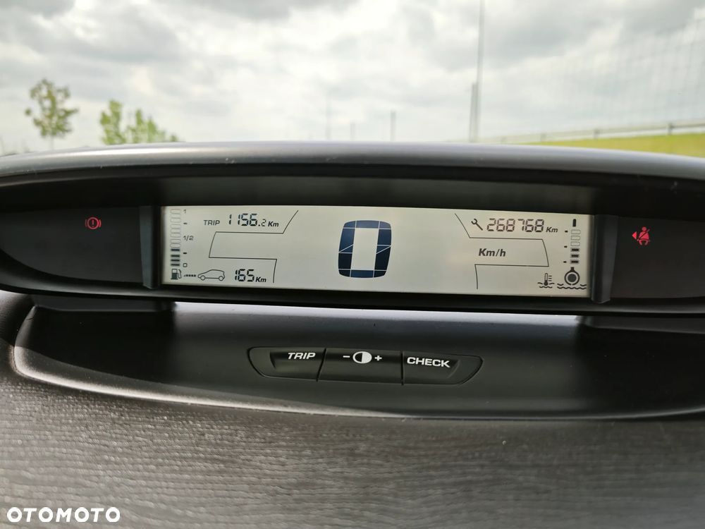 Citroën C4 2.0 16V VTS - 10