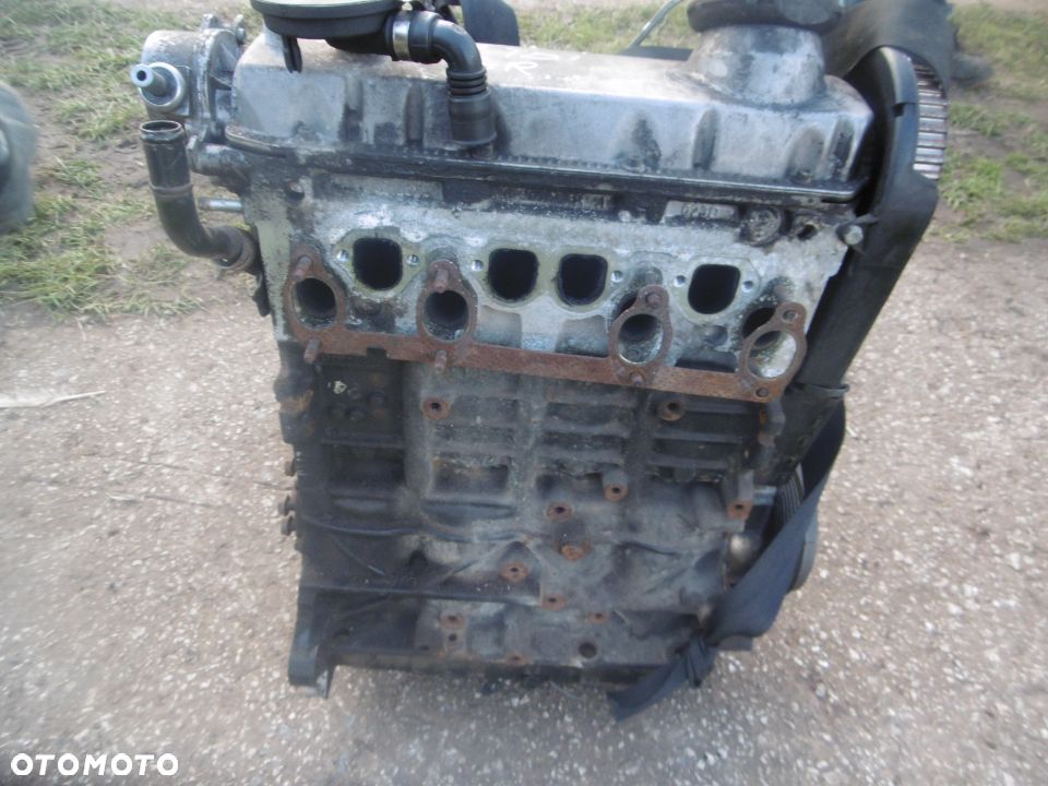Silnik SKODA 1,9TDI AGR  LEON OCTAVIA GOLF IV BORA - 2