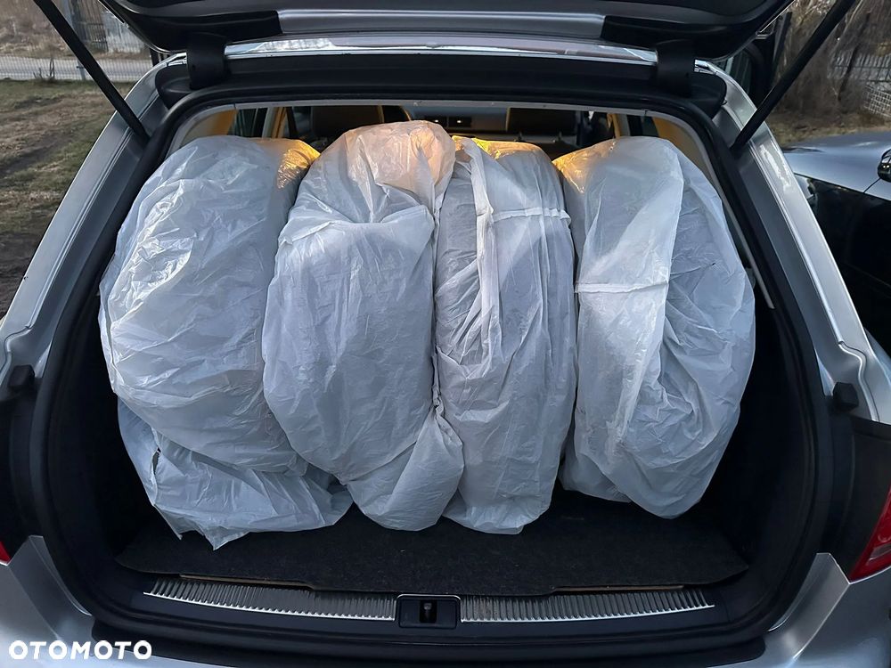 Audi A4 Avant - 25