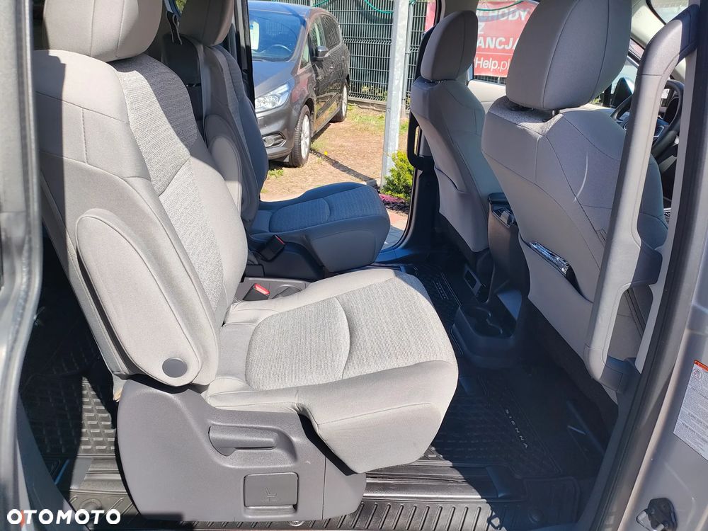 Toyota Sienna - 23